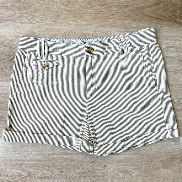Banana Republic Sage Green Cream Striped Shorts - Picture 1 of 12